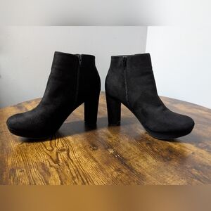 Womens Size 11 Chunky Heeled Boots, Near Mint